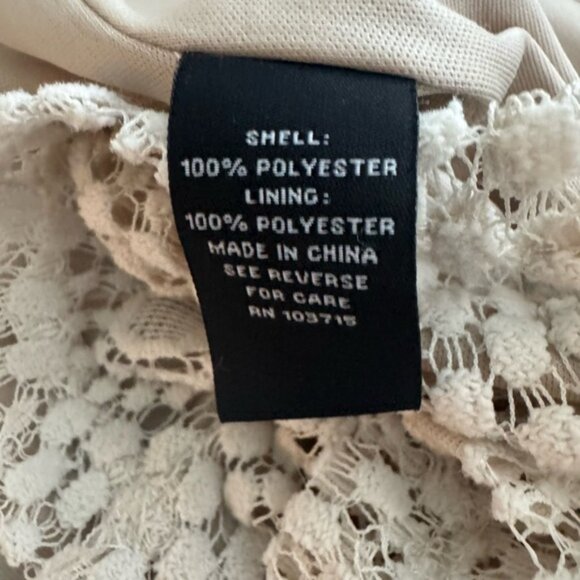 Elegant Cream A-Line Long Sleeve Lace Dress, in Women’s Size 16 - Picture 5 of 10